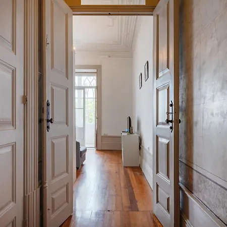 Palazzo Alvares Cabral *
